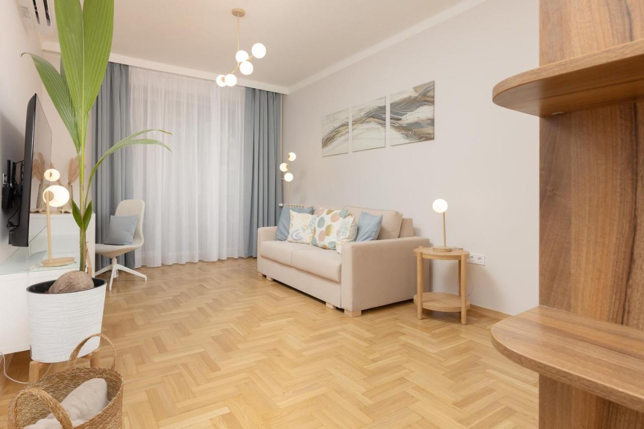 Bright Apartment Kasprzaka Warsaw Wola Near Metro Station By Noclegi Renters Exterior foto